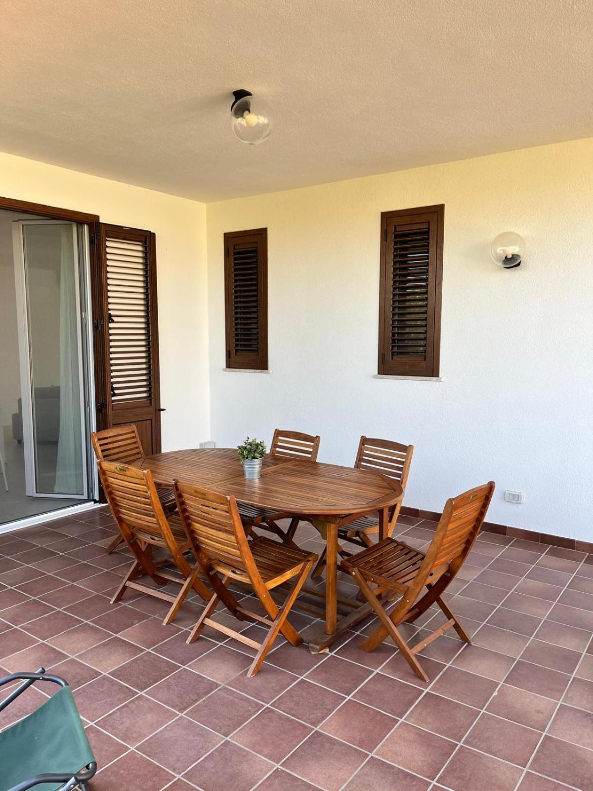Villa Capri Holiday Home Кампофеличе ди Рокела Екстериор снимка